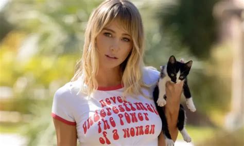 Sara is an American national and a Christianity follower. . Sara underwood leak